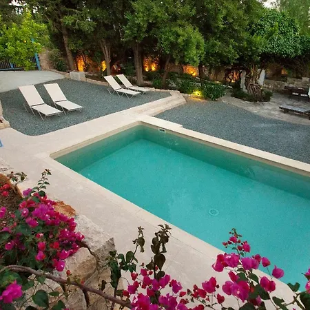 Cecilias Courtyard * Malya