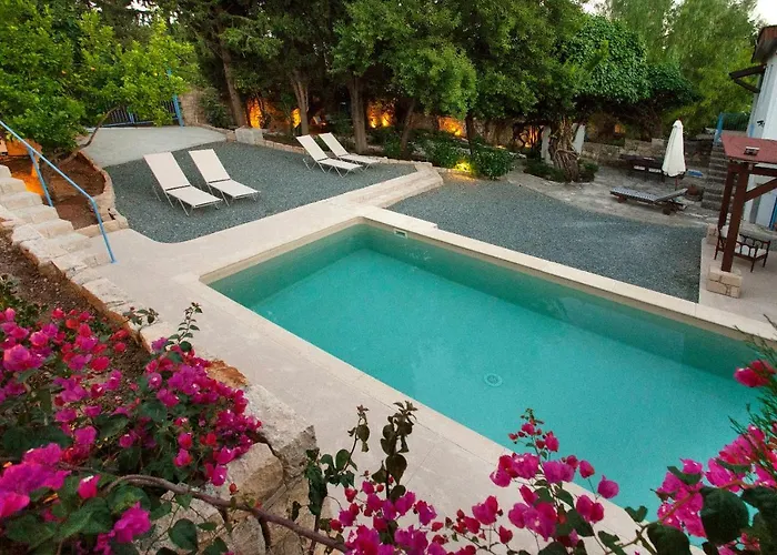 Cecilias Courtyard * Malia