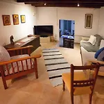 Cecilias Courtyard Malya