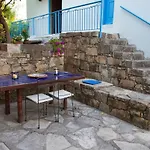 Cecilias Courtyard Landhaus *