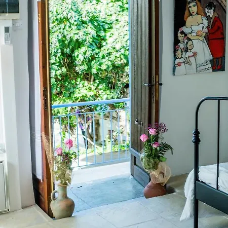 Cecilias Courtyard Летний дом *