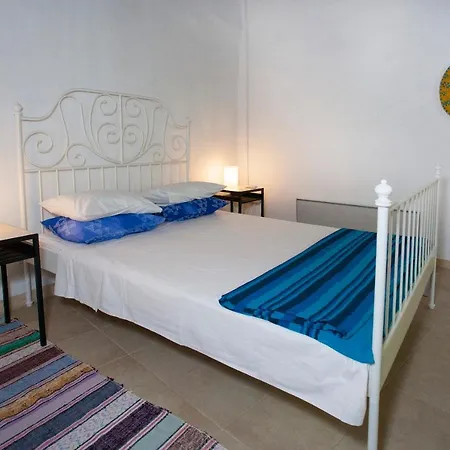 Cecilias Courtyard *