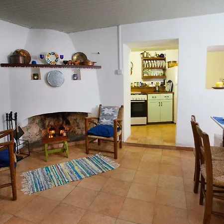 Cecilias Courtyard Casa rural Malya