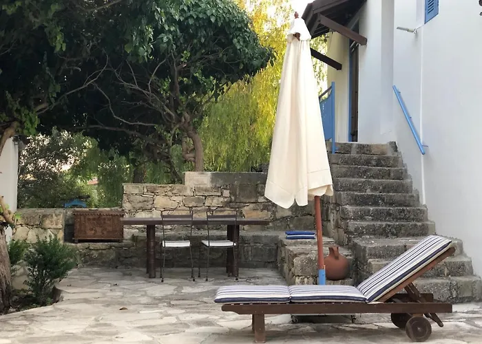 Cecilias Courtyard *