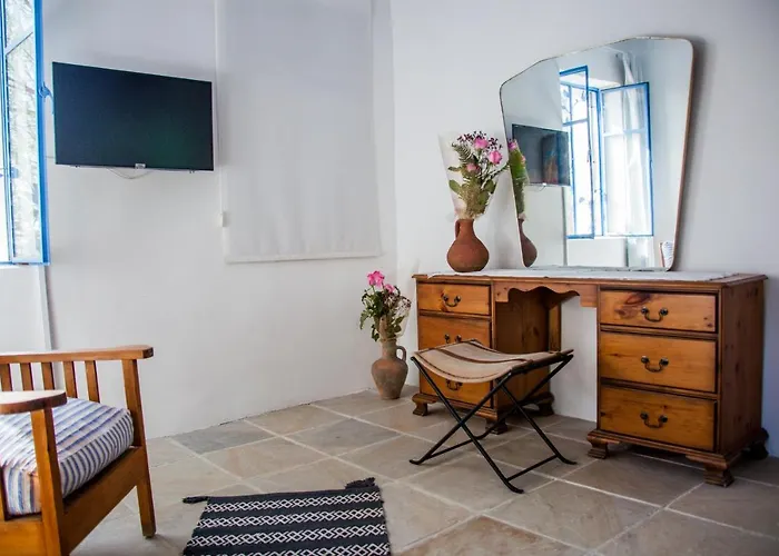 Cecilias Courtyard Landsted Malya