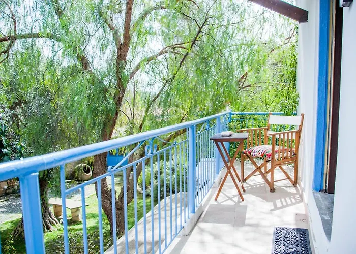 Cecilias Courtyard *