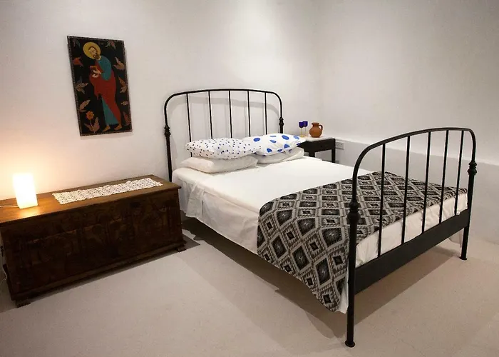 Cecilias Courtyard Hétvégi ház Maliá