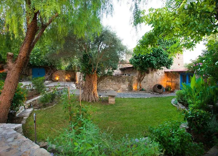 Landsted Cecilias Courtyard *